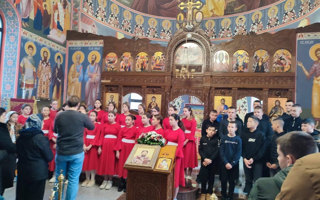 Наступ школског хора у цркви поводом школске славе Светог Саве -ВИДЕО