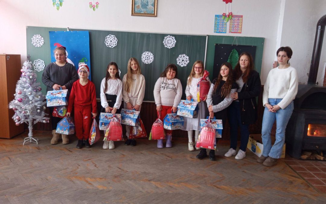 УЗ ПРИРЕДБУ И ПАКЕТИЋЕ УЧЕНИЦИ У ПОДРУЧНОЈ ШКОЛИ „ГОРЊИ КЛАКАР“ ПРОСЛАВИЛИ КРАЈ ПРВОГ ПОЛУГОДИШТА