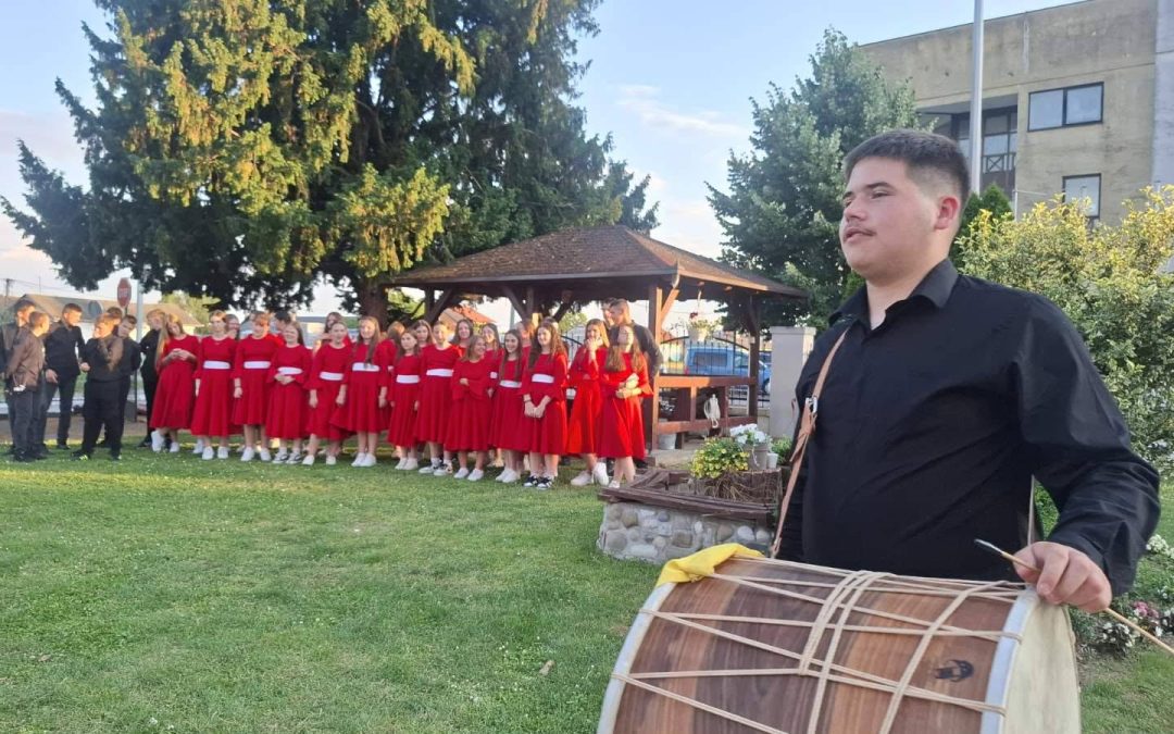 НАШ ХОР НАСТУПИО НА СВЕЧАНОЈ АКАДЕМИЈИ ПОВОДОМ 200 ГОДИНА ОД ПОСТОЈАЊА МАТИЦЕ СРПСКЕ